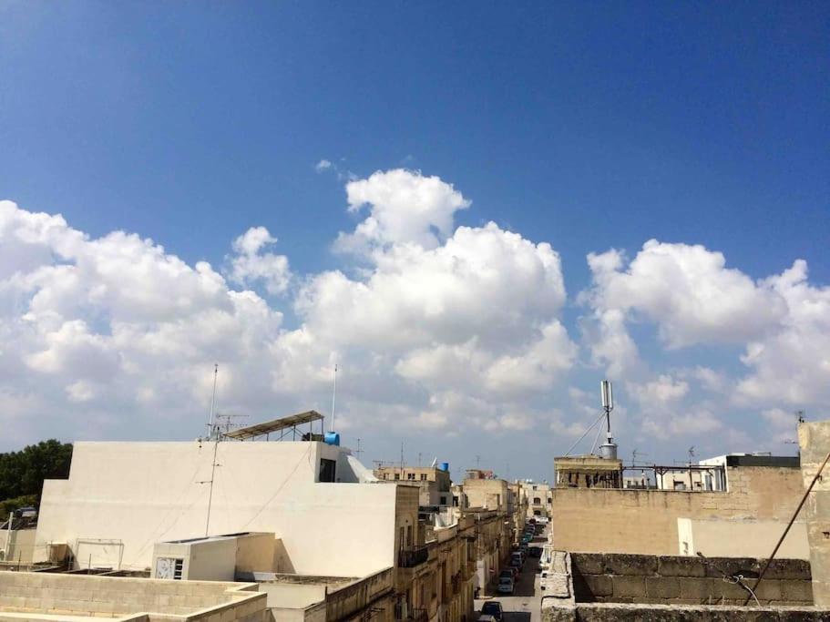 Tarxien May Flower: Modern Flat Close To Airport/Bus Stops מראה חיצוני תמונה