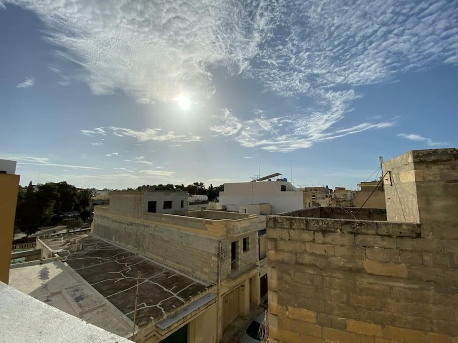 Tarxien May Flower: Modern Flat Close To Airport/Bus Stops מראה חיצוני תמונה